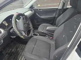 Vând Skoda Rapid 2016 1.2 Tfsi - 8