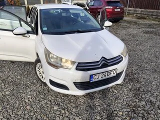 Citroen C4 2012.  1.6 HDI     3000 euro negociabil