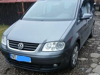 Vând Volkswagen Touran 1.9 diesel
