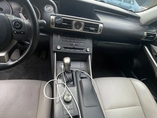 Lexus is 200t benzina 240 cp 2016 107 000km