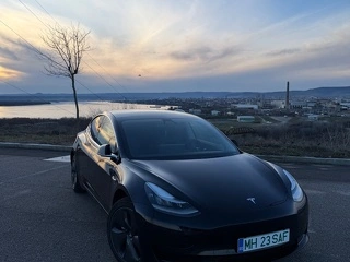 Tesla Model 3 Standard Range Plus 2019