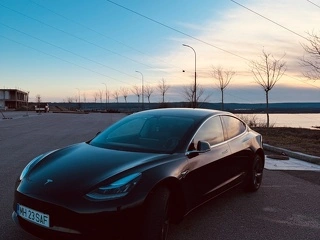Tesla Model 3 Standard Range Plus 2019