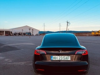 Tesla Model 3 Standard Range Plus 2019