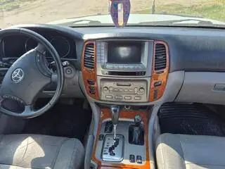 Vând Toyota Land Cruiser J100 Dedicată Vânătorilor full - 16