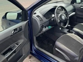 Volkswagen Polo 1.4 16V 2003 | AC | Îngrijită | 2 seturi roți | Consum mic - 10